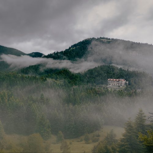 gestalten-remote-places-to-stay-volume-2-gessato-21