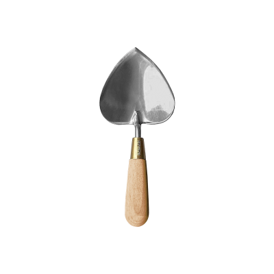 sophie-conran-heart-trowel-0