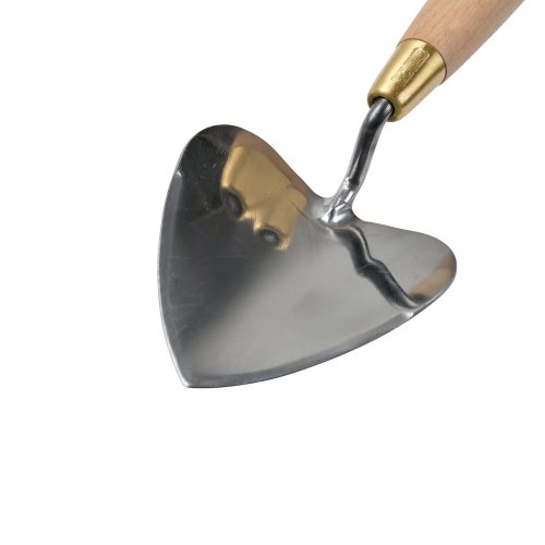 sophie-conran-heart-trowel-3