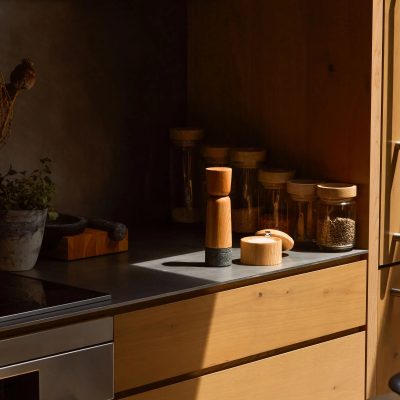 stone-pepper-mill-2
