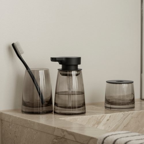 blomus-ava-hand-blown-glass-soap-dispenser-gessato-3