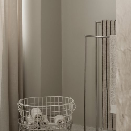 blomus-modo-free-standing-towel-rack-gessato-10