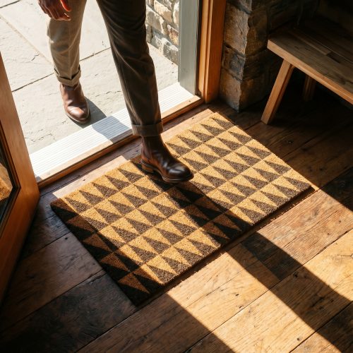 geometric-triangle-coir-doormat-gessato-7
