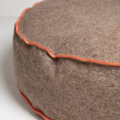2.8-fulvio-recycled-wool-round-dog-cushion-gessato-3