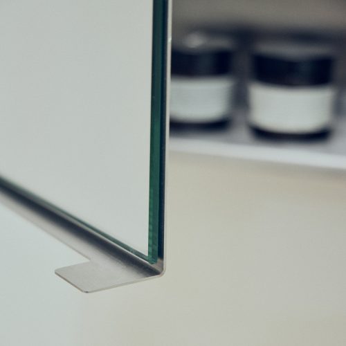 form-refine-taper-stainless-steel-mirror-cabinet-gessato-7