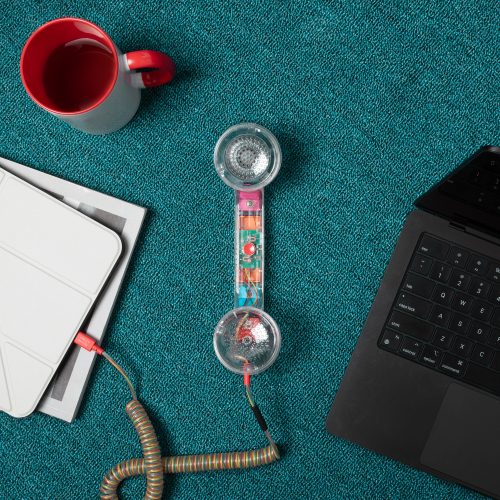 native-union-pop-phone-bubblegum-transparent-usb-c-handset-gessato-3