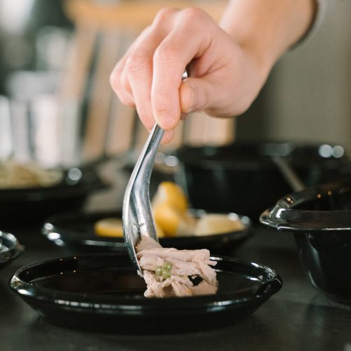 skillet-plate-and-self-pot-5