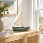 maison-tirot-le-sloop-wooden-toy-sailboat-gessato-6