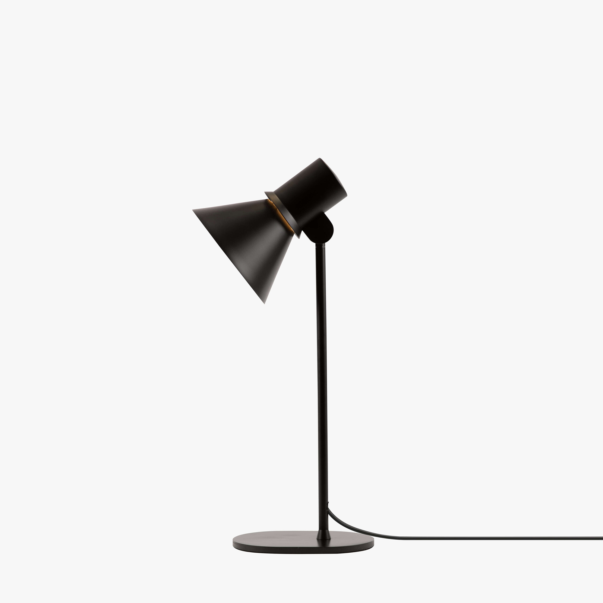  Matte black – aluminum shade