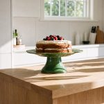 bordallo-pinheiro-cabbage-cake-stand-gessato-2
