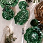 bordallo-pinheiro-cabbage-leaf-platter-gessato-3