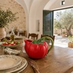 bordallo-pinheiro-tomato-pitcher-gessato-2