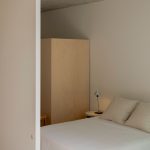 santa-and-cole-gira-table-lamp-gessato-2