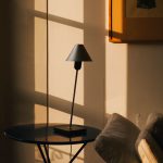 santa-and-cole-gira-table-lamp-gessato-9