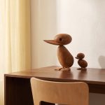 architectmade-giant-duck-duckling-teak-sculptures-set-of-2-gessato-2