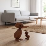 architectmade-giant-duck-duckling-teak-sculptures-set-of-2-gessato-3