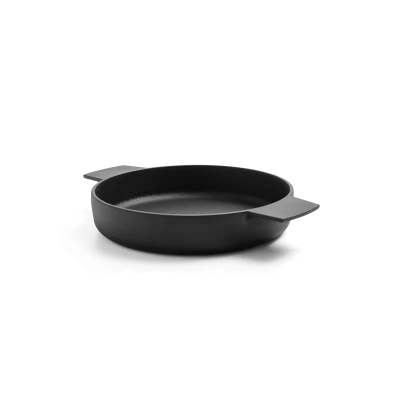 Nambu Tekki Cast Iron Baker Pan, Medium - Gessato Design Store