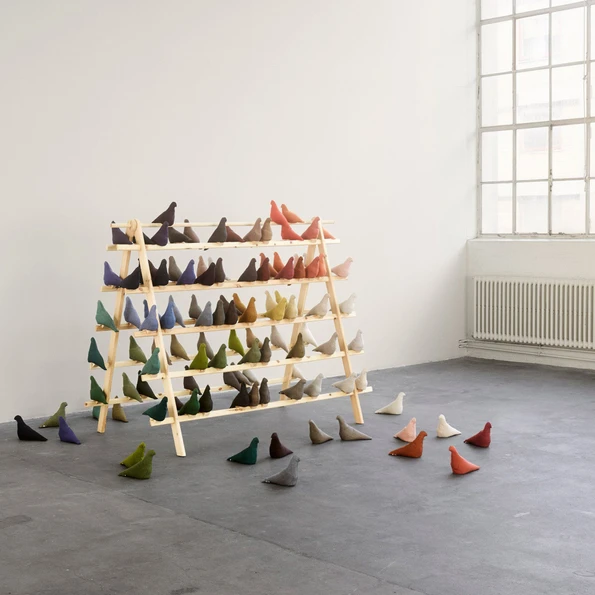 Thomas Eyck - Pigeon Service, Color 27 | Gessato Design Store