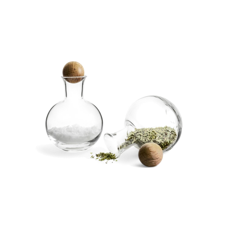 nature-serving-set-with-oak-stopper-00