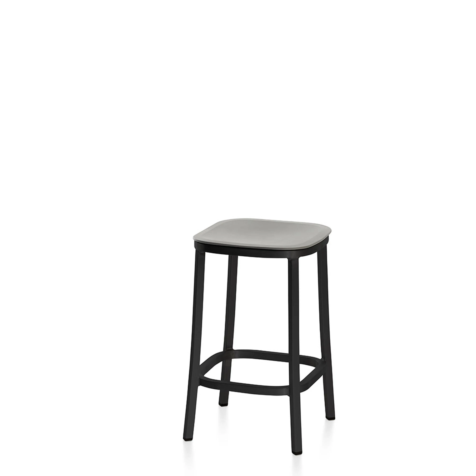  Dark Powder Coated Aluminum, Light Grey