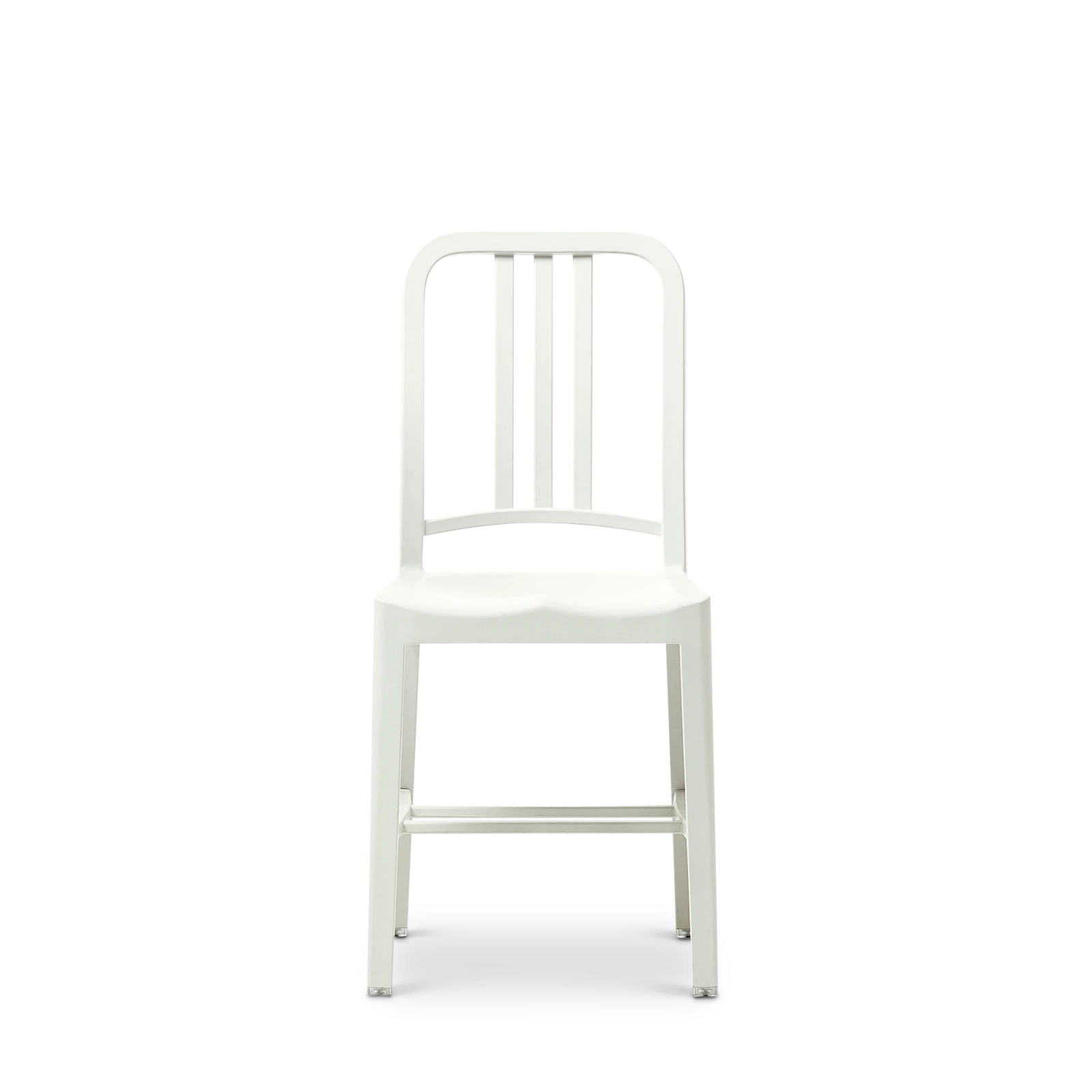 111-navy-chair-snow
