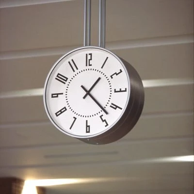 eki-clock-white