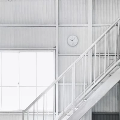 lines-clock-abs-grey