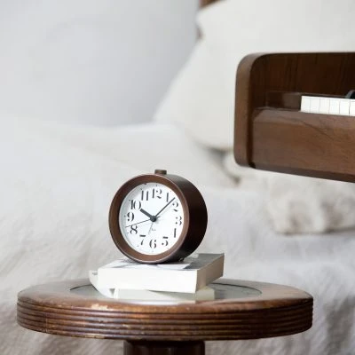 riki-alarm-wood-brown
