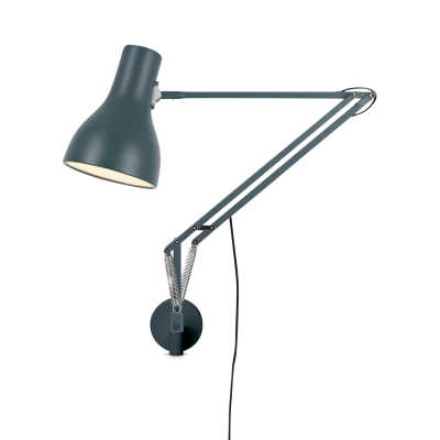 type-75-lamp-with-wall-bracket-1