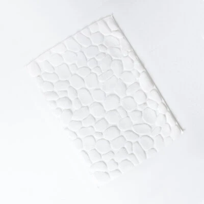 pebble-stone-bath-mat-white-1