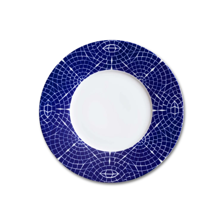 mia-dark-charger-plate