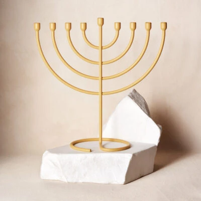 trace-unique-menorah-2