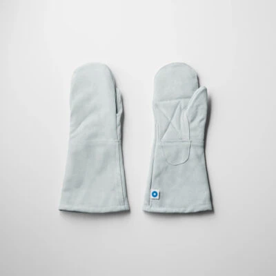 Light grey leather mittens for baking
