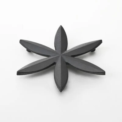 sasakuruma-iron-trivet