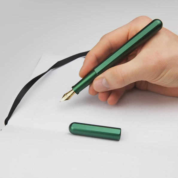 Stilform - Stilform Aluminum Fountain Pen, Aurora Green | Gessato