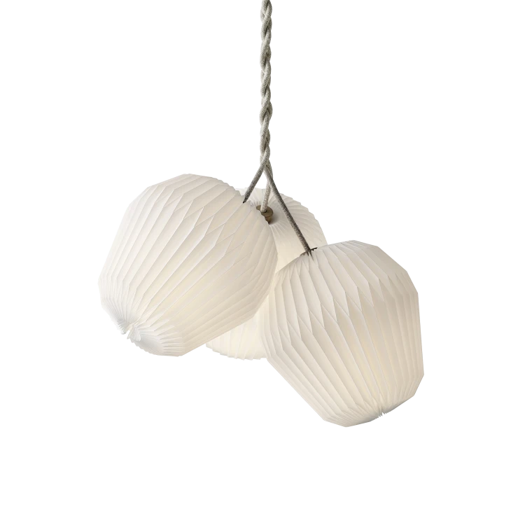 Le Klint The Bouquet Chandelier – Medium – 3 Shades
