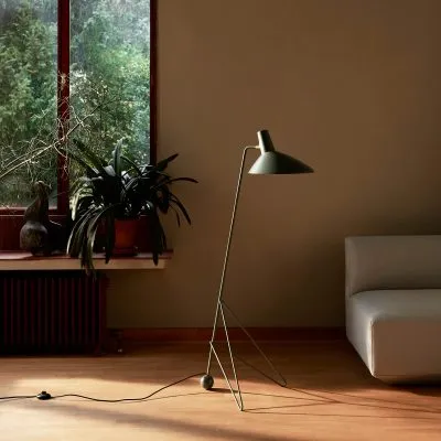 Tripod Floor Lamp HM8 - Gessato Design Store
