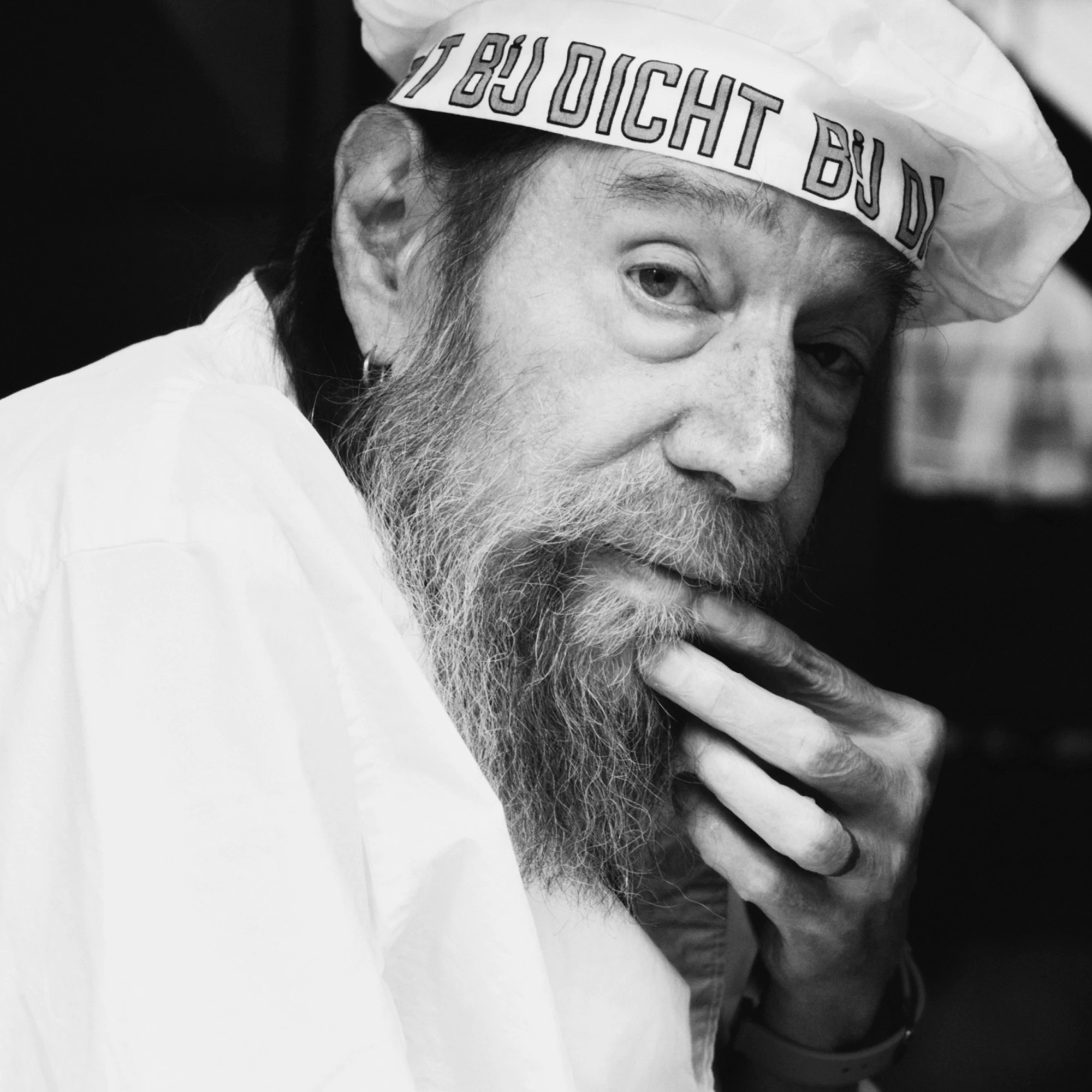 Lawrence Weiner