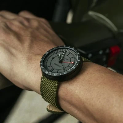 Concrete Sector Watch 43mm GMT Automatic, Field Edition - Gessato Design Store