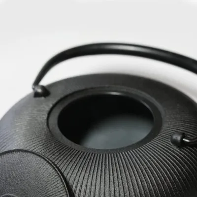 Standing Nambu Tekki Iron Kettle - Gessato Design Store