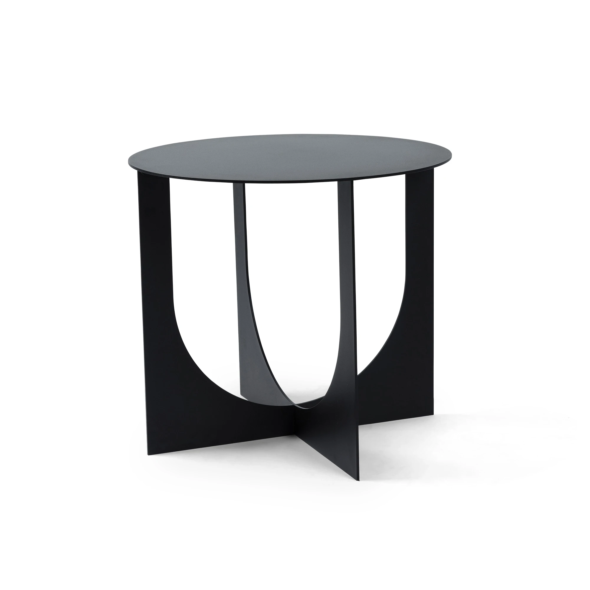 Medium, Black