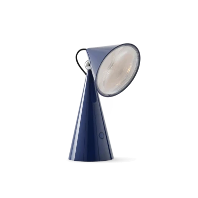 pose-portable-lamp-0