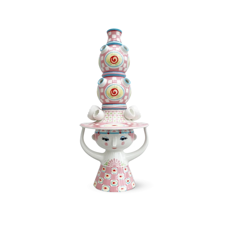 lady-with-hat-vase-pink-gessato-1