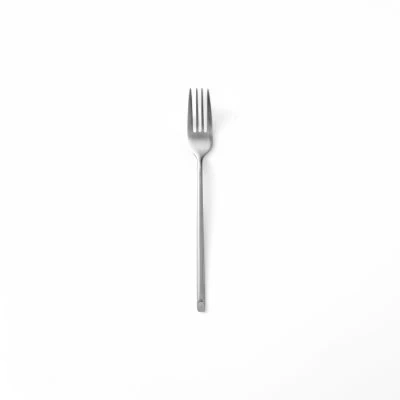 broste-sletten-cutlery-set-16-piece-gessato-3