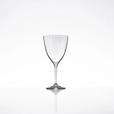 lines-red-wine-1