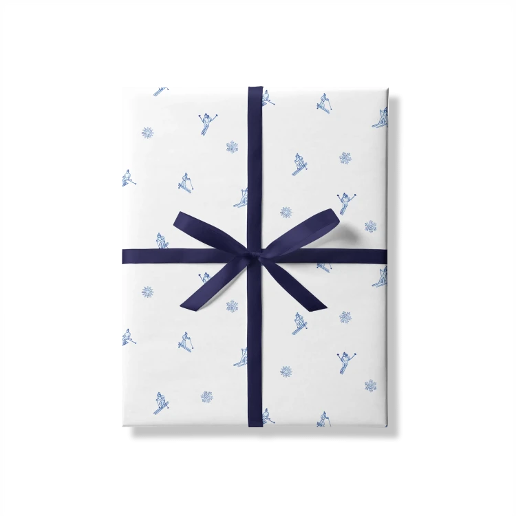apres-ski-white-and-blue-gift-wrap