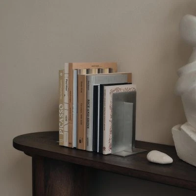 ferm-living-lager-aluminum-bookends-set-of-2-gessato-7