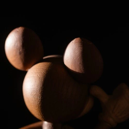 mickey-mouse-wood-figure-10