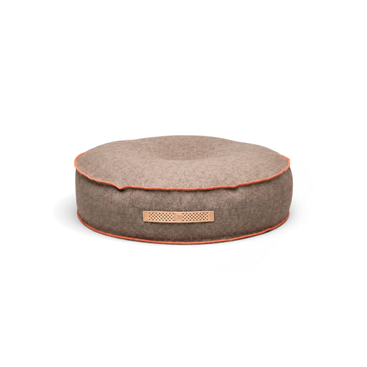 2.8-fulvio-recycled-wool-round-dog-cushion-gessato-1