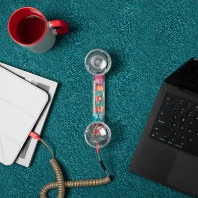 native-union-pop-phone-bubblegum-transparent-usb-c-handset-gessato-3